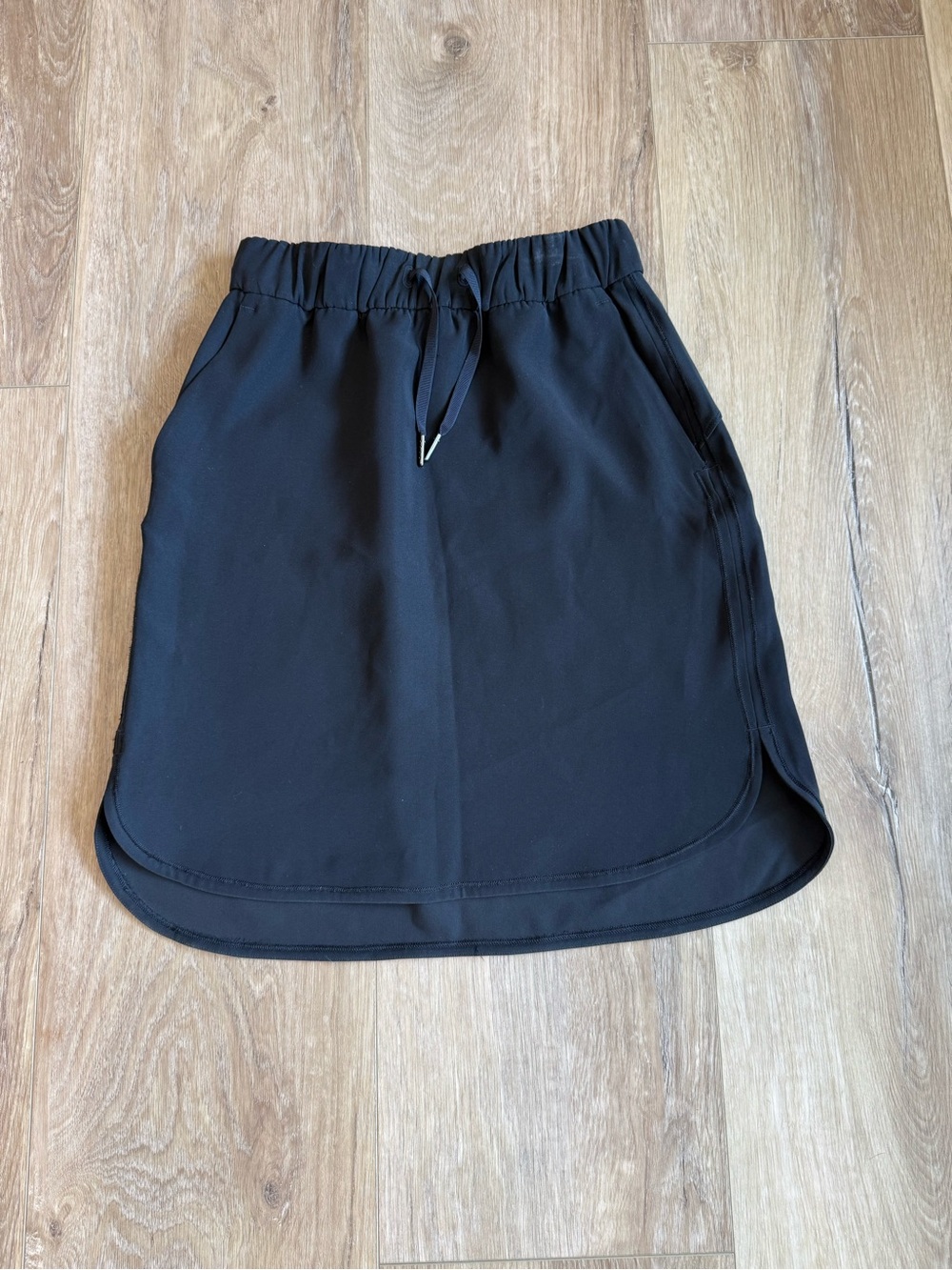 lululemon athletica Black High-Low Pull-On Skirt